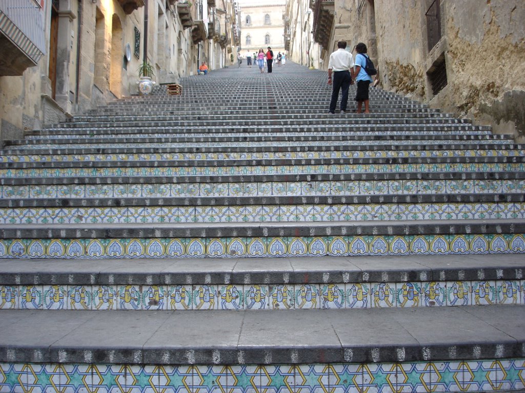 Caltagirone - La scala delle ceramiche by ventofreddo