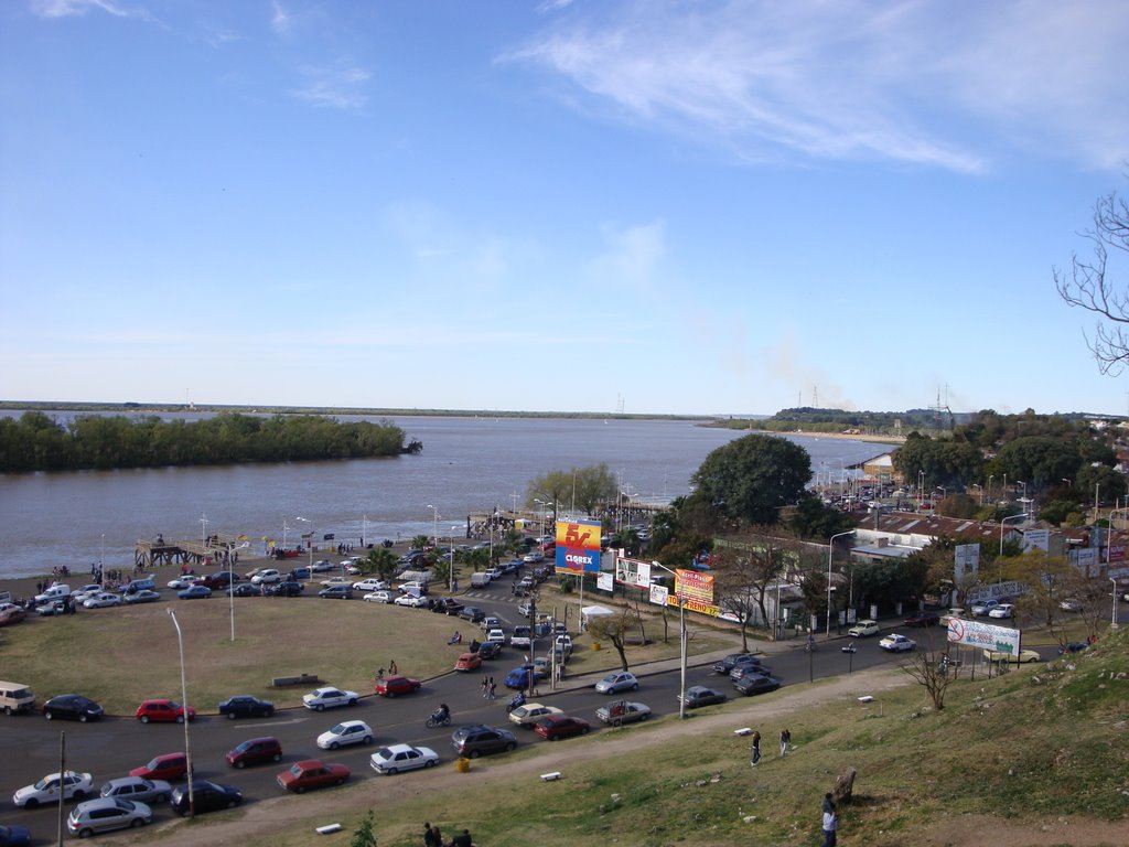 Vista del rio desde el Parque Urquiza by holandes01