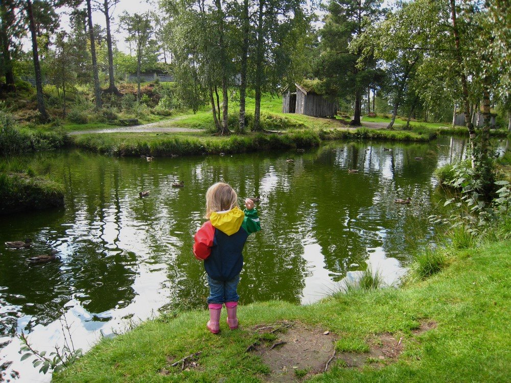 Ved Romsdalsmuseet. by Bjørn Fransgjerde