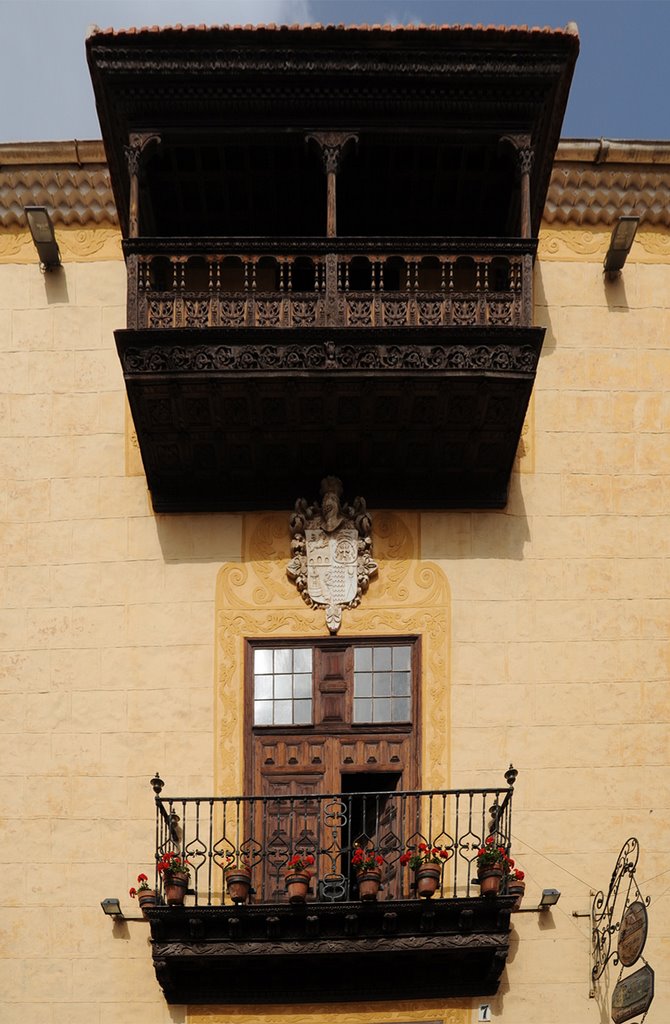 Casa Ponte Fonte, La Orotava, Ténériffe by Dominicus.Malleotus.…