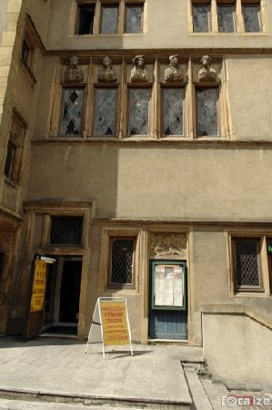 Maison des Têtes à Metz - Focalize et Christophe Deutsch-Dumolin, pour http://tout-metz.com/histoire-metz by christophedd