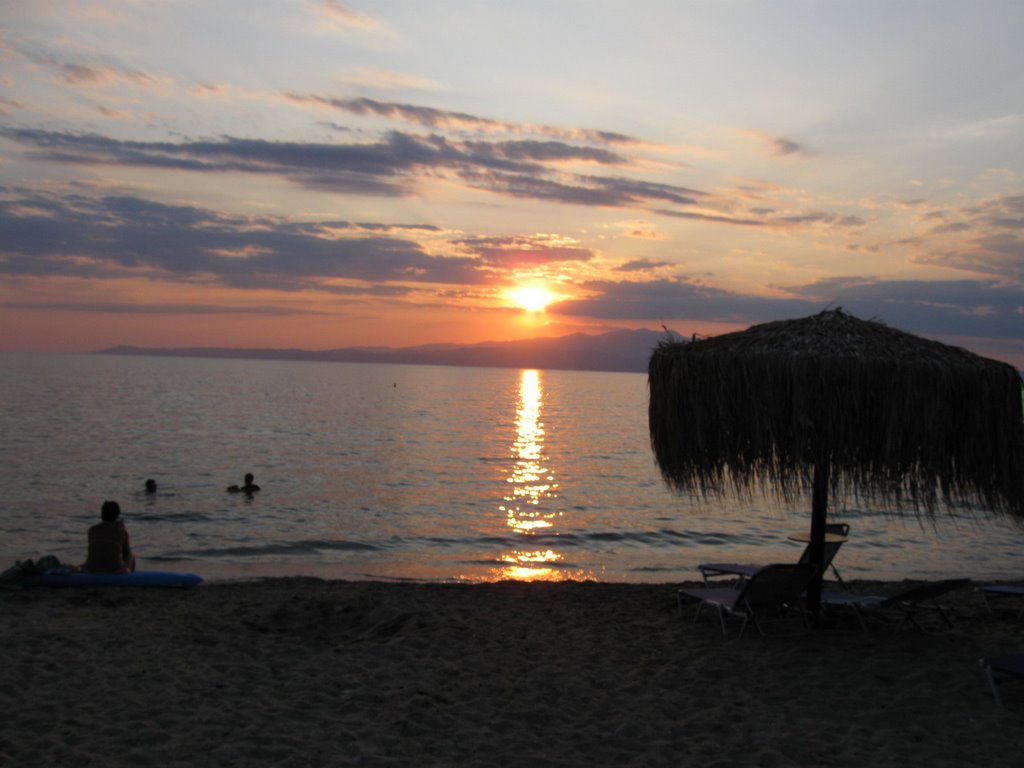 Sunset in Skala Sotiras by brzi