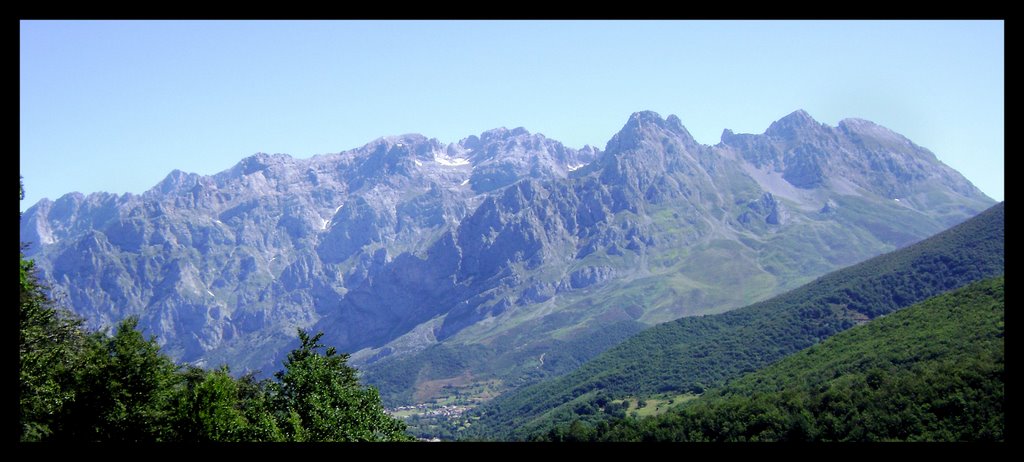 Picos de Europa by martinidexian