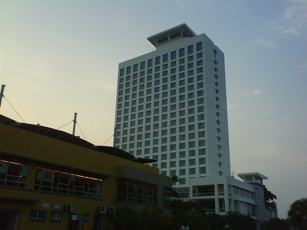 Holiday Inn Malacca by vincent fang s keong