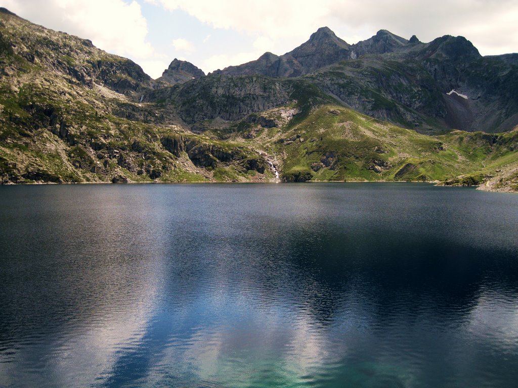 Lac D'Artouste by Jose Javier Goikoetxea