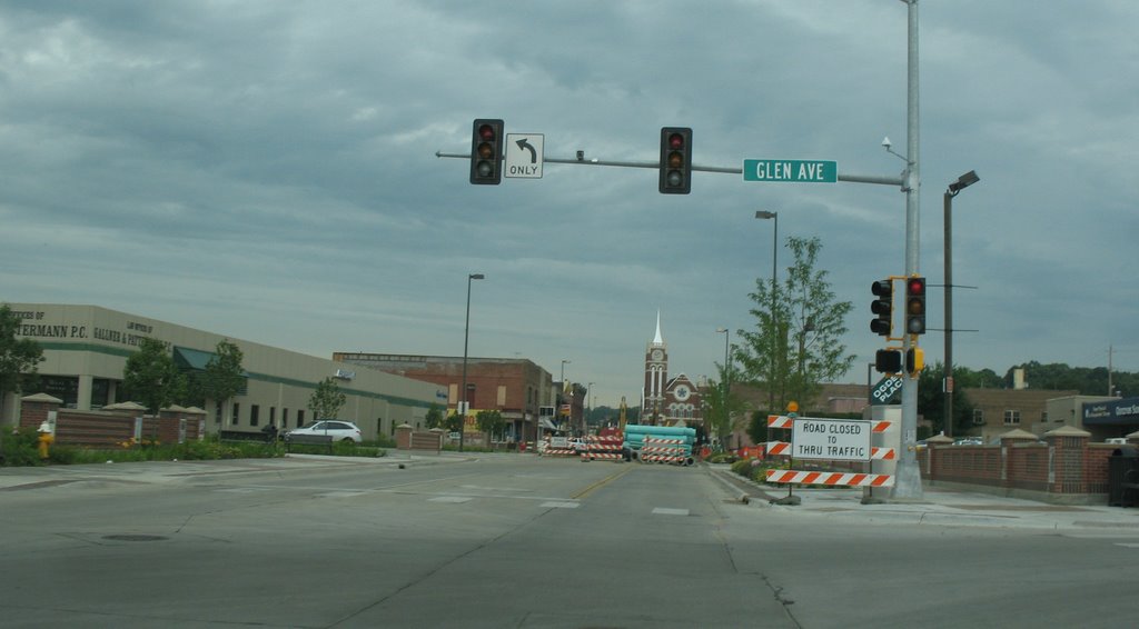 Road closed at Glen by sacoo