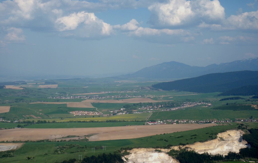 Ludrová, Lipt. Stiavnica a Sliače z Veľkej skaly by Ľudo T.