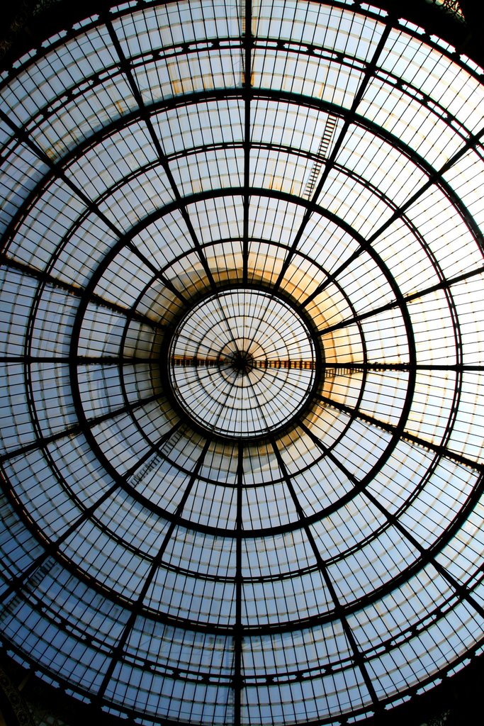 Cupola of Galleria Vittorio Emanuelle II shopping mall, Milano by Martin van den Bogae…