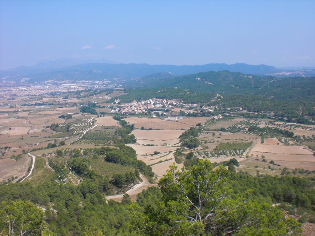 Vista de Santa Margarida de Montbui by Carles Garrabe