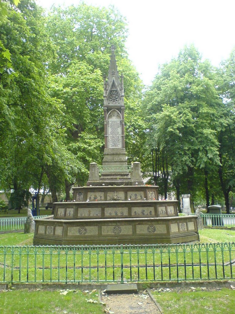 St Pancras Old Church Gardens by DrSachs