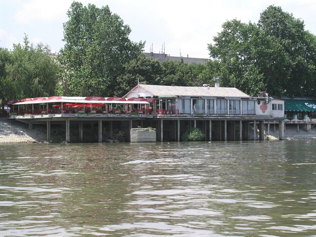 Restaurant Venecija - View from Danube by males