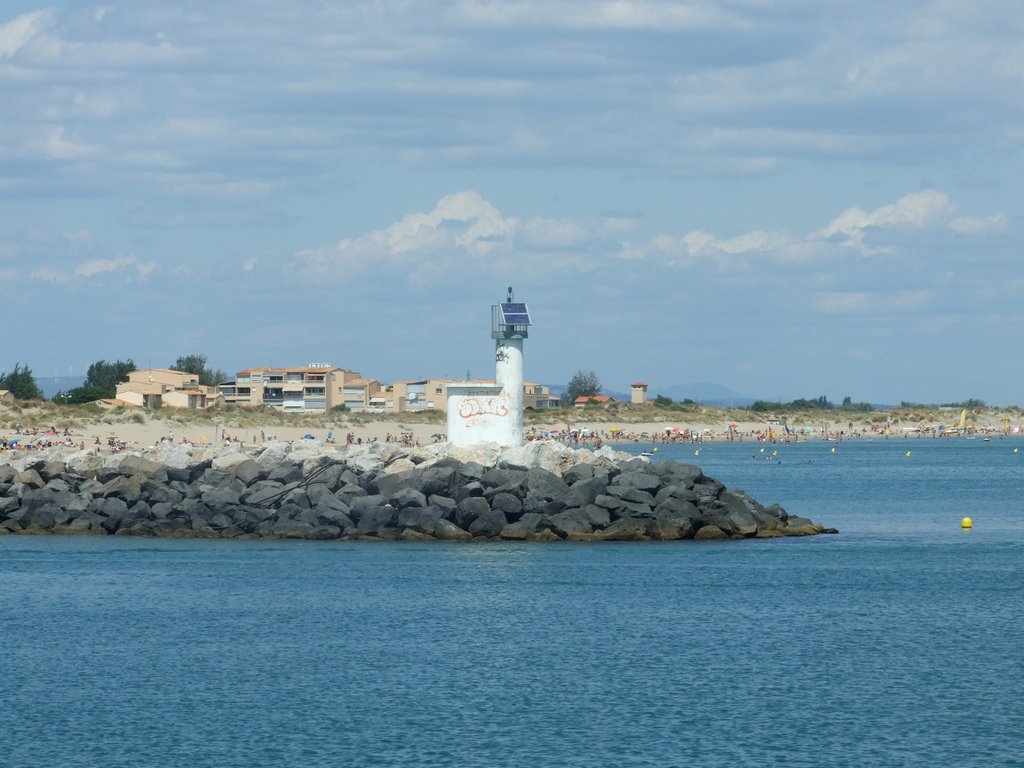 Vue du 2ème phare de marseillan plage by medine du 76