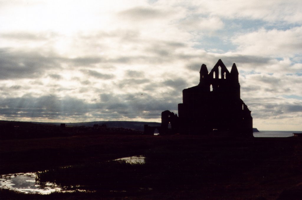 Whitbey abbey by Onno Kaldenberg