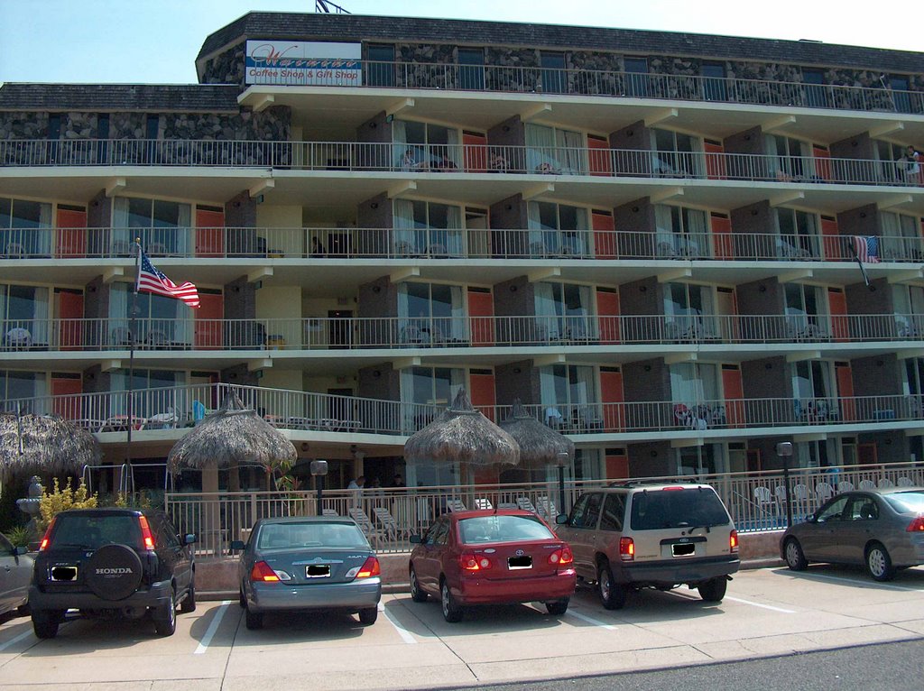 Waikiki motel, Wildwood Crest by ypoitras