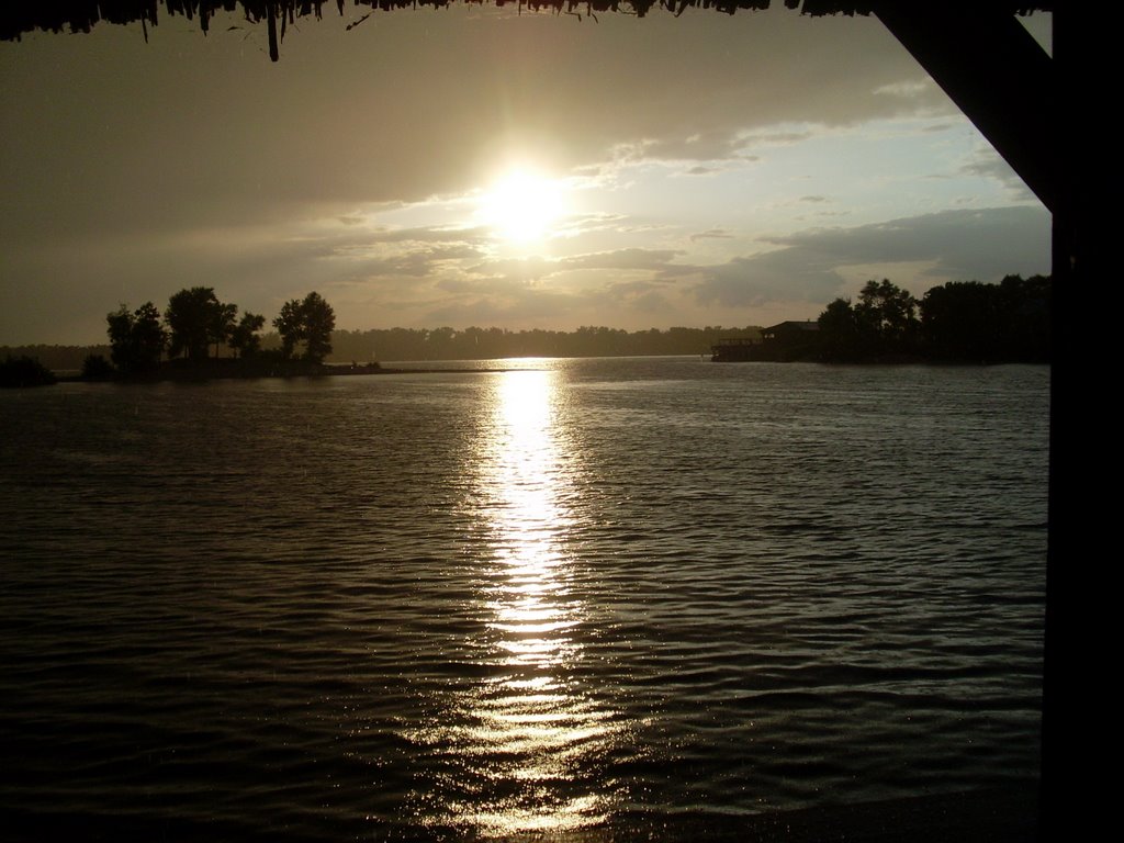 У реки Днепр. Вид на гавань. Июль 2009 года / In Dnepr river. View of harbor. July 2009 by Eugeniy Tsarkov