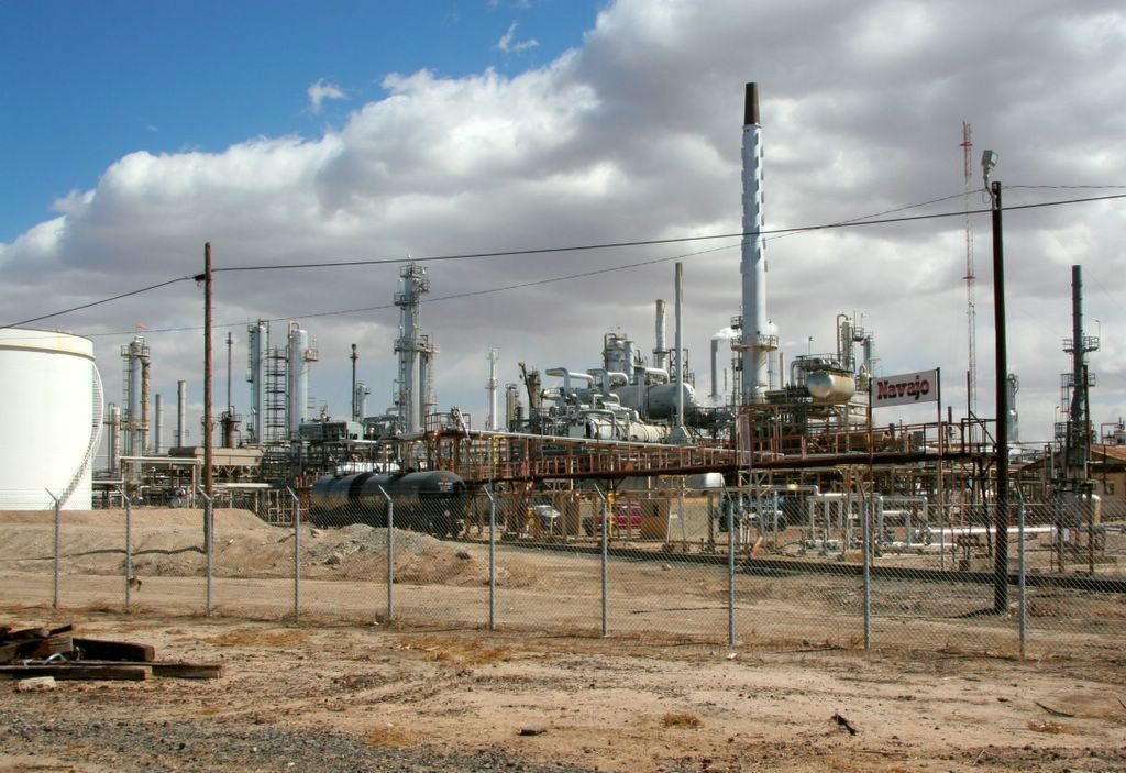 Oil refinery at Artesia, New Mexico by http://timtraveler.com