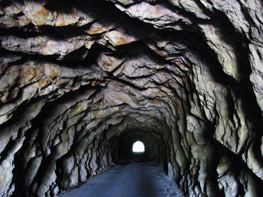 Nel tunnel al Ponte Casletto - Valgrande, VB - 24 agosto 2009, ore 15,23 by Marco Carnelli