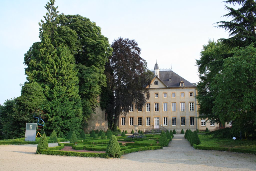 Schengen schlosspark by Roger Medin