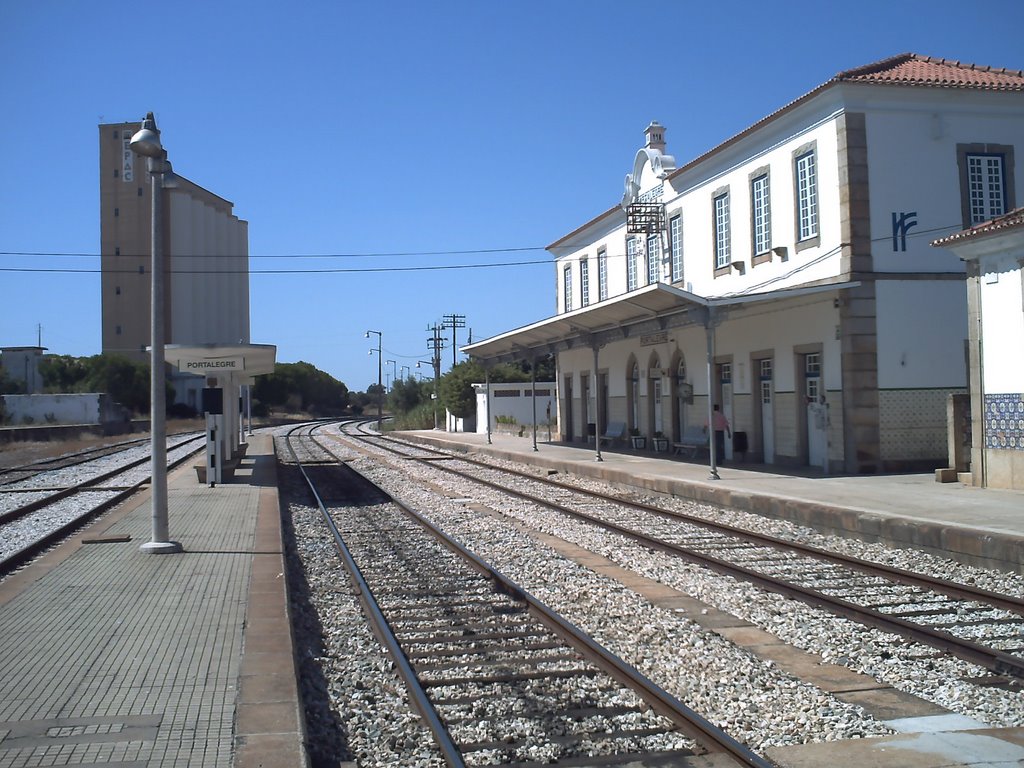 Estação CP Portalegre by vicbrx