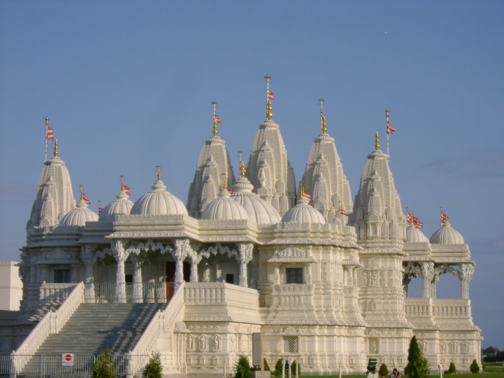 Shri Swaminarayan Mandhir,Toronto by NKumar