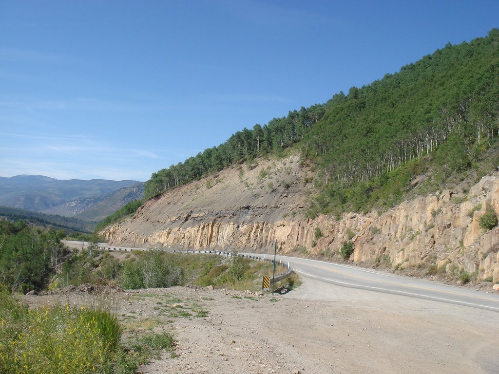 Minturn , CO by ZAHIDCOASSRI