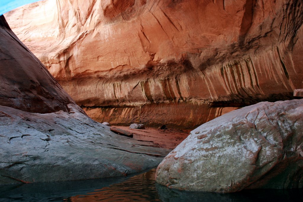 Indian Creek Canyon, Lake Powell by jrasband123