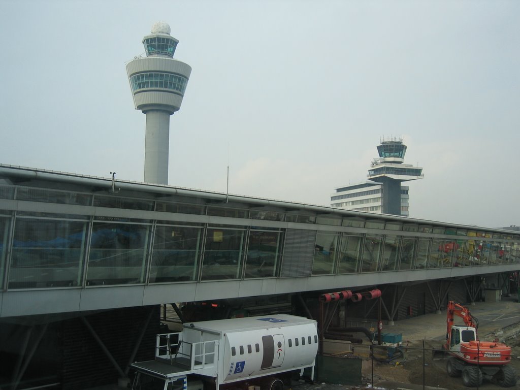 Torre de Control de Amsterdam Shiphol by fedexxvii