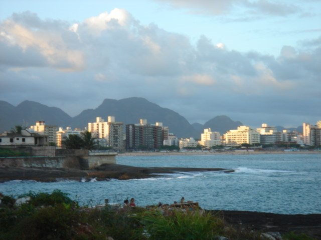 Guarapari - ES - Praia do Morro vista de Guarapari by Darcilia