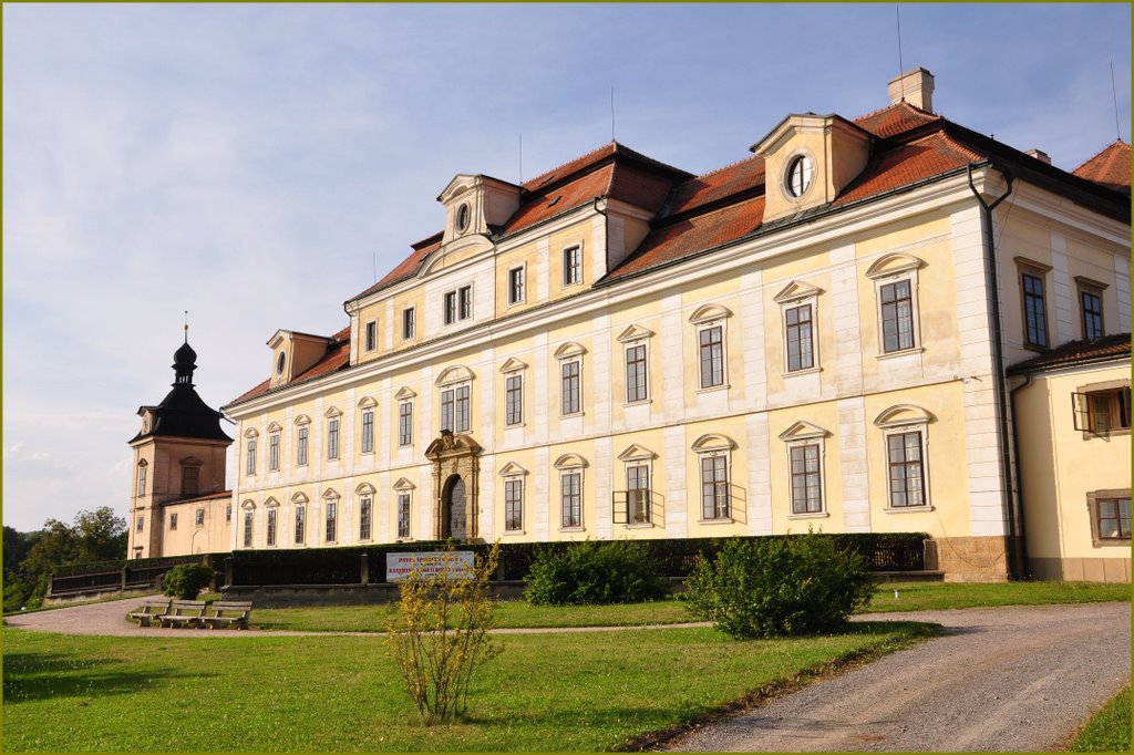 Schloß Reichenau an der Knieschna (Rychnov nad Kneznou) by roadrunner48