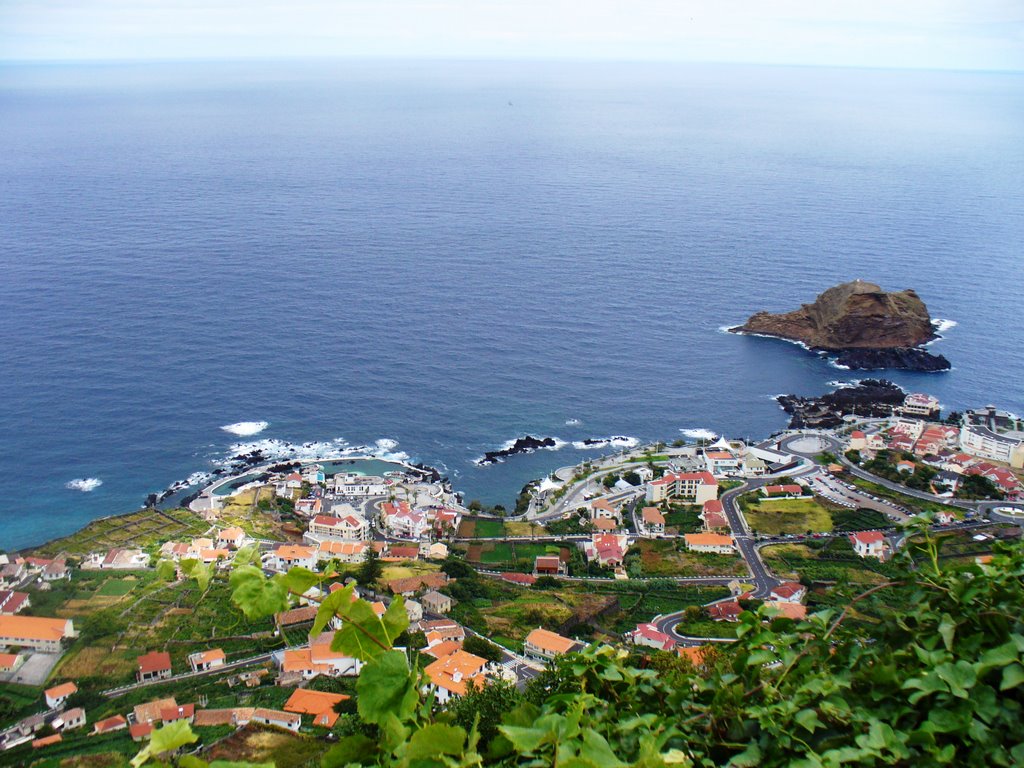 Porto Moniz by azebizitza