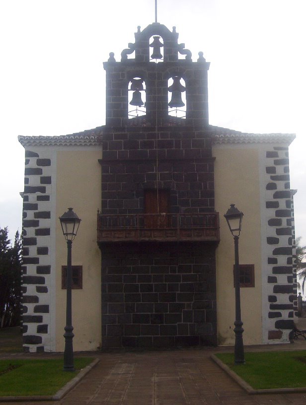 Iglesia de Puntallana by yerbaalawita