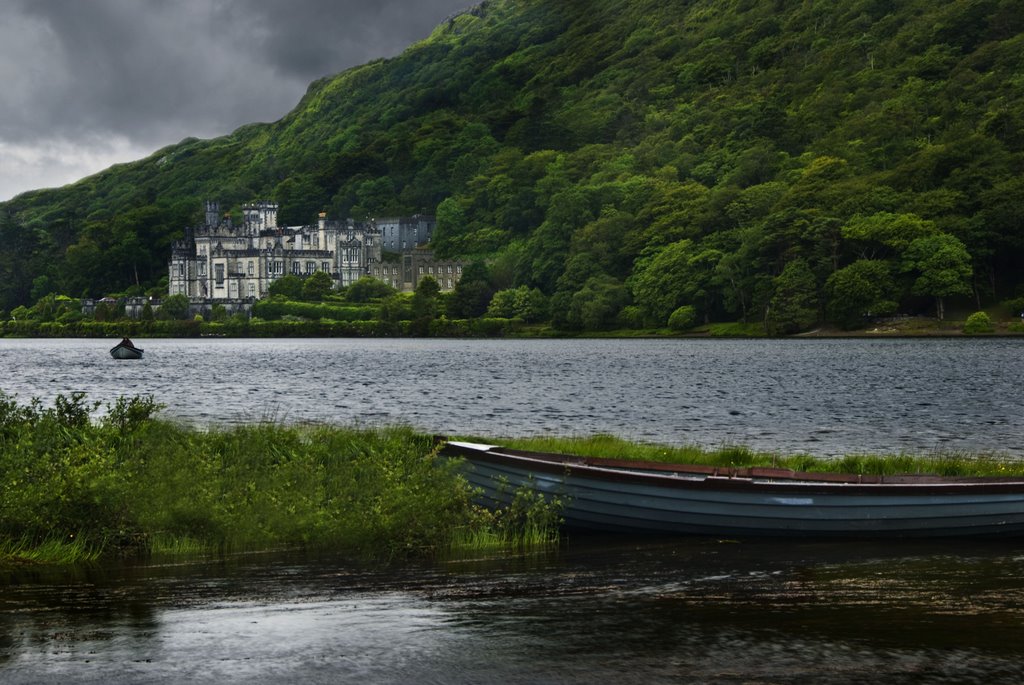 Kylemore Abbey by Tony Perrin