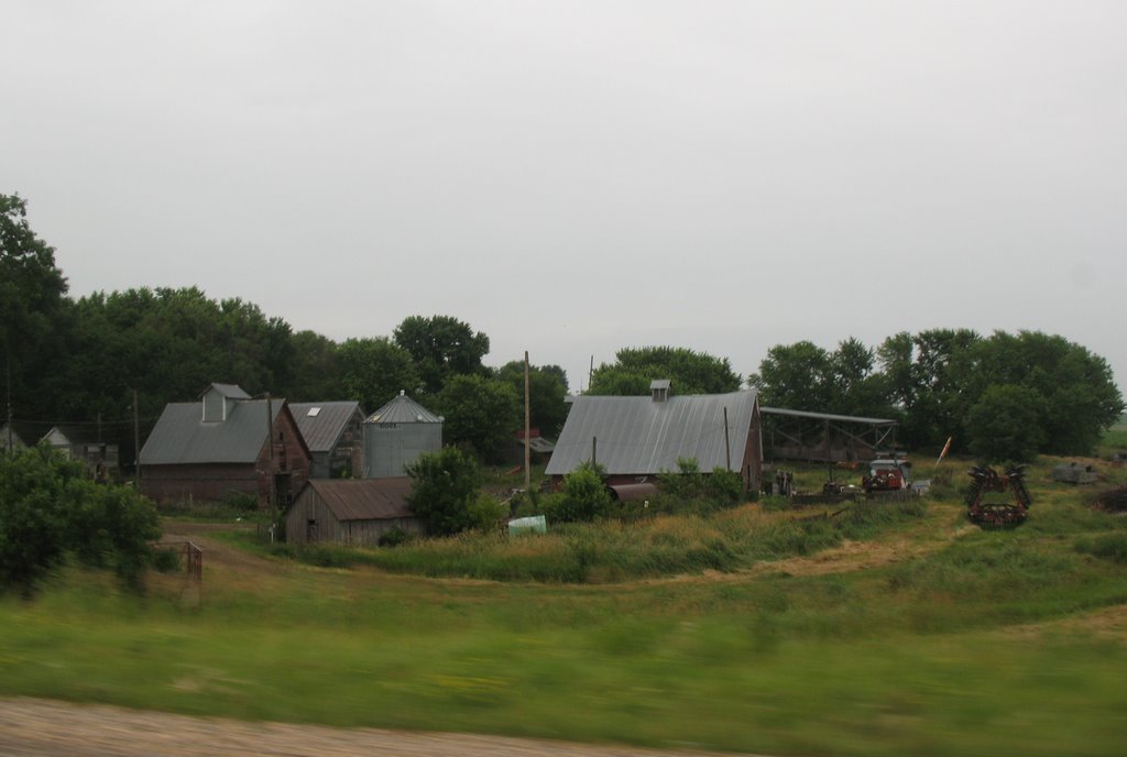 Old barns near 230th by sacoo