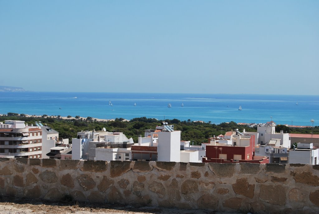 El Mar desde el Castillo by Ignacio de La-Chica …