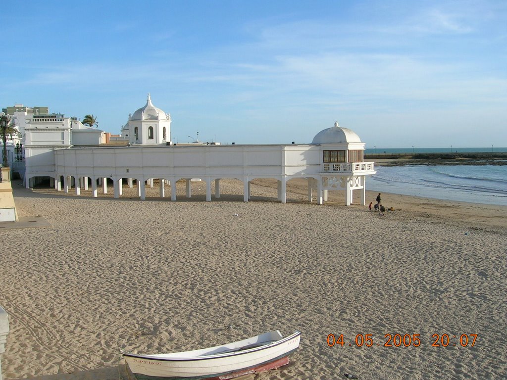 Beach in Cadiz by kami_martin