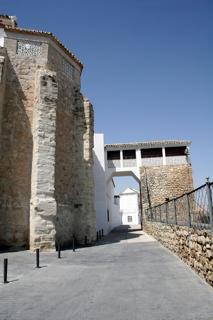 Arco de la Villa (Baena) by Achiwoski