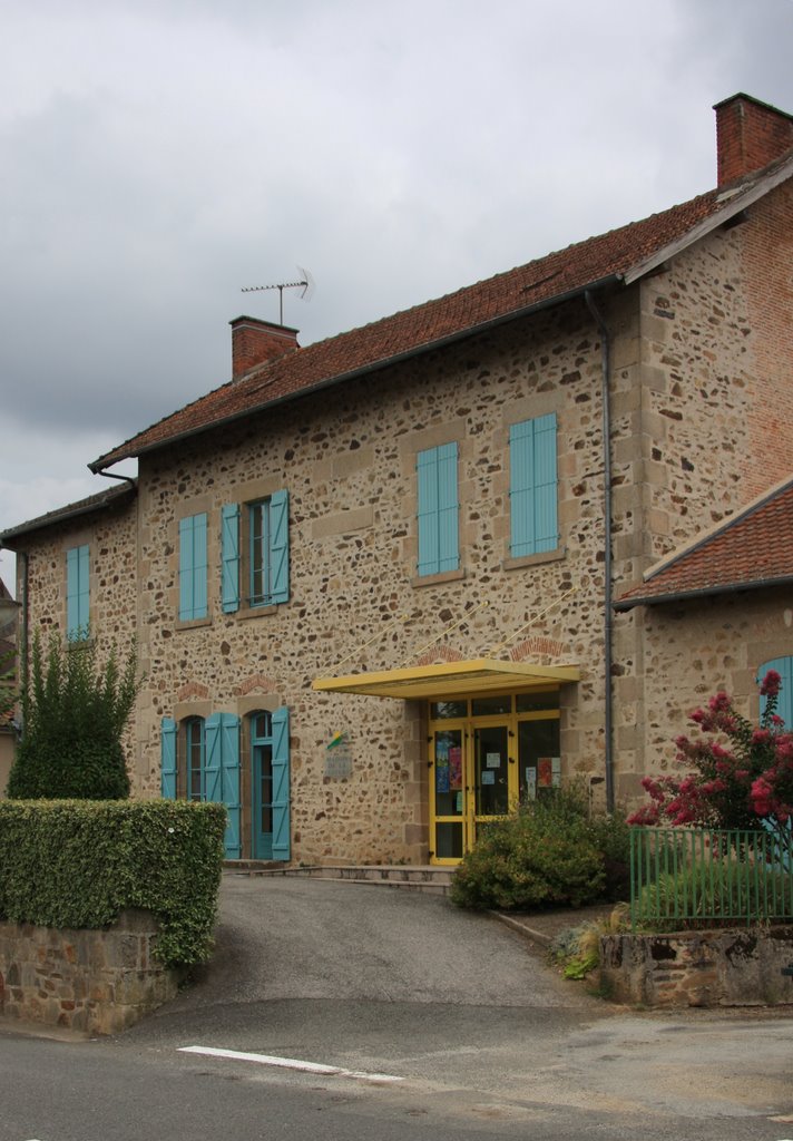 Boisseuil : maison de la culture by macrobert