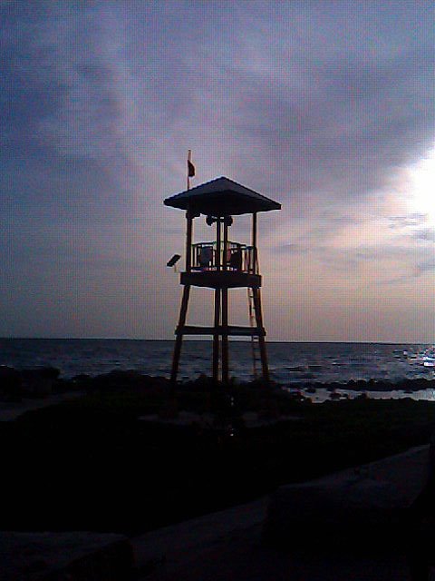 Meerumpung beach, rayong,Phe, Muang Rayong, Rayong 21160, Thailand,เพ ,อ.เมืองระยอง ,จ.ระยอง ,ประเทศไทย by Nakhon224 Panoramio