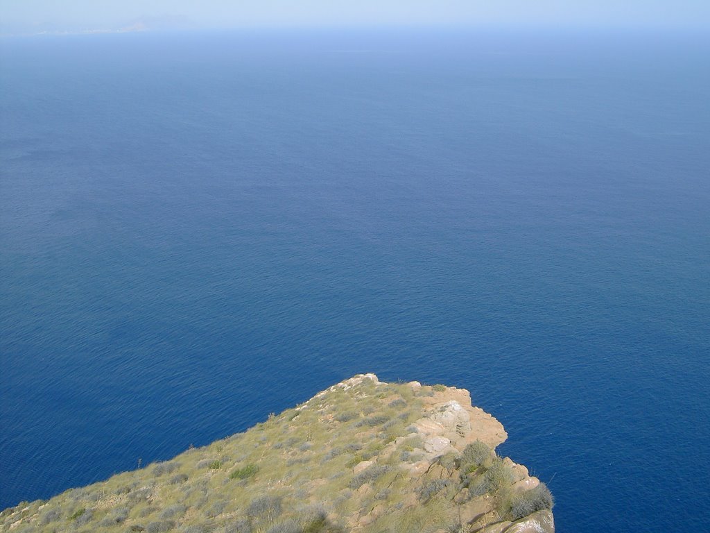 Punta de cabo tiñoso by Frederick Chopin