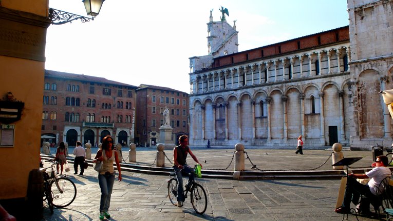 Italia : Lucca by charles pascarel