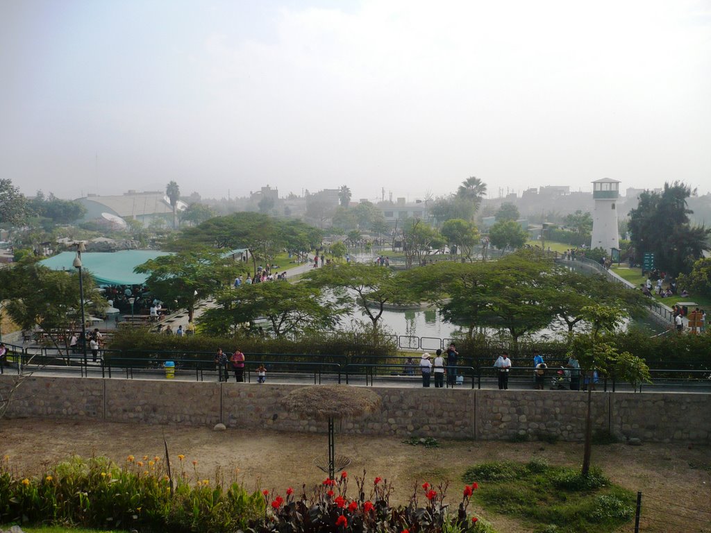 Vista del Centro Recreacional Huachipa by Eliot Ríos