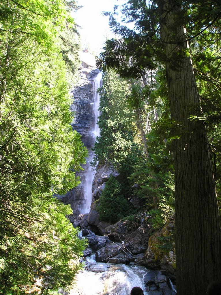 Rainbow Falls, Stehekin, WA. by pibzz