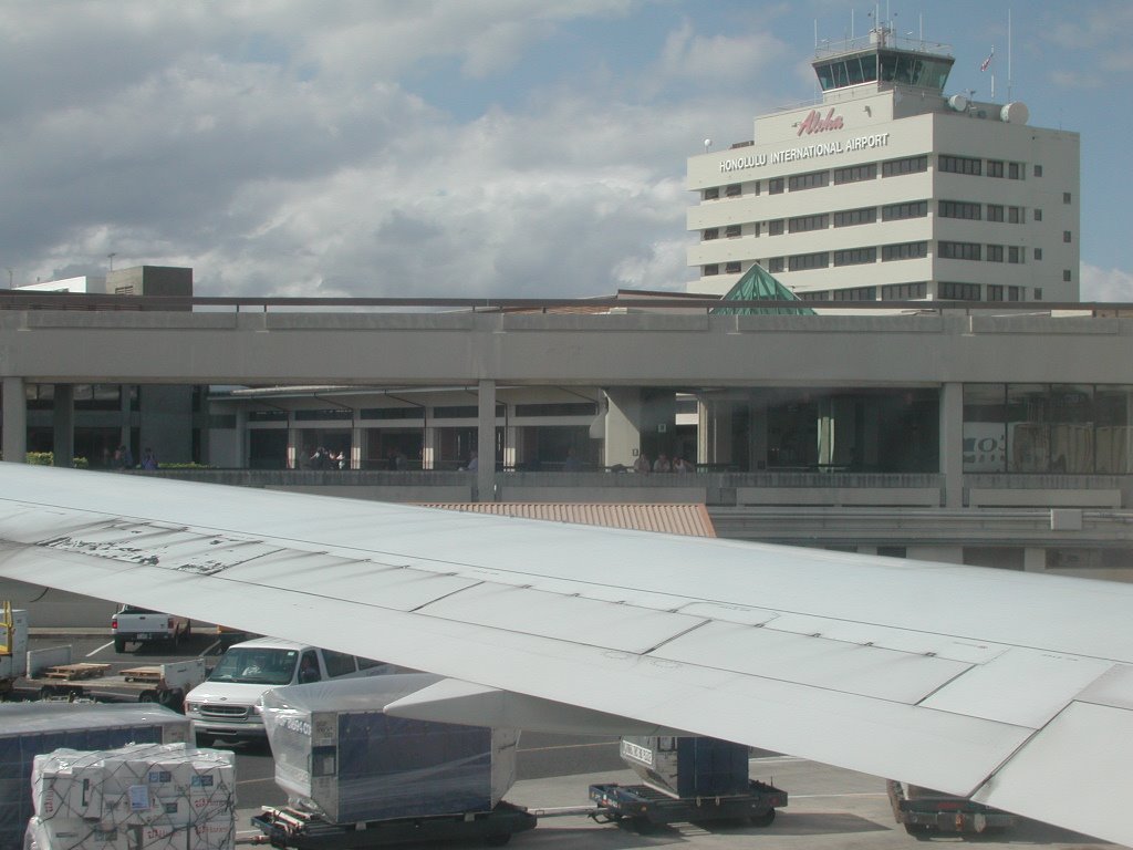 Honolulu International Airport by hgonzale