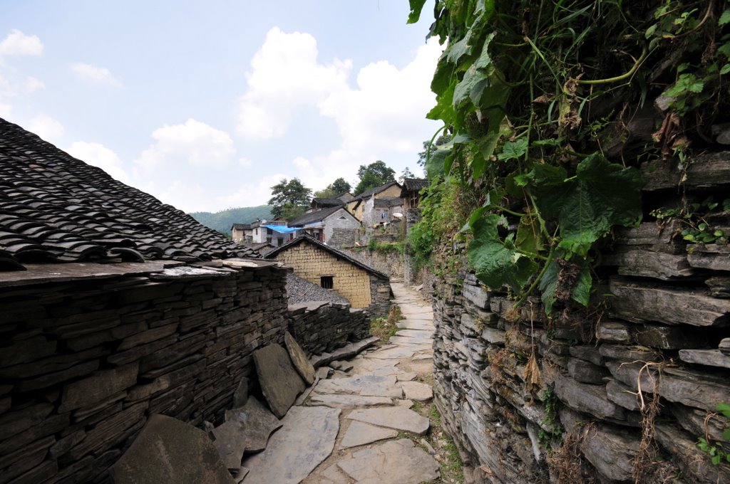 Fenghuang, Xiangxi, Hunan, China by 拍照片只发往谷歌