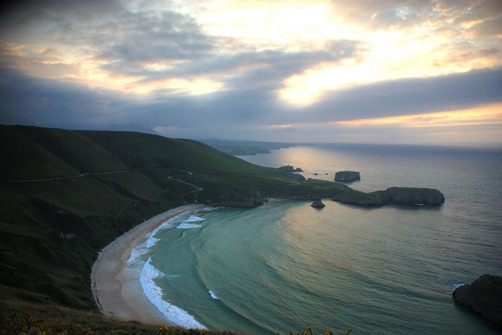 Llanes, Asturias, Spain by chaolopez