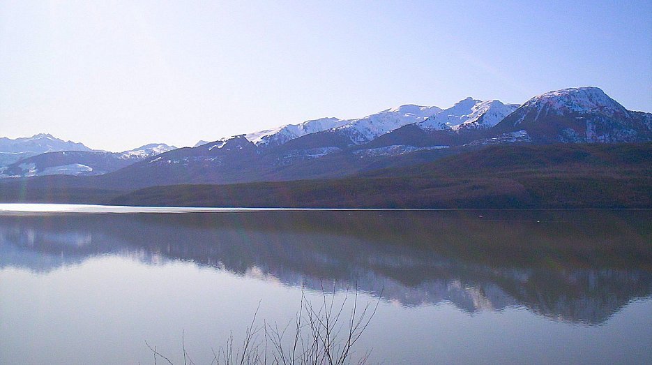 Kalum Lake (looking west) (b) by Swede