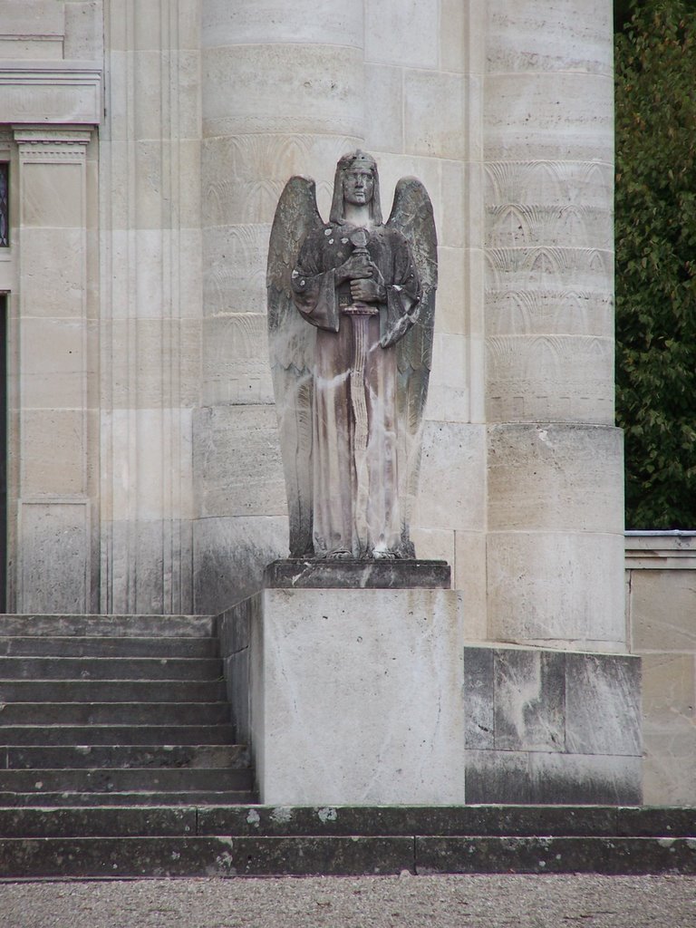 Andrassy´s Mausoleum - statue by Bibiana Papp