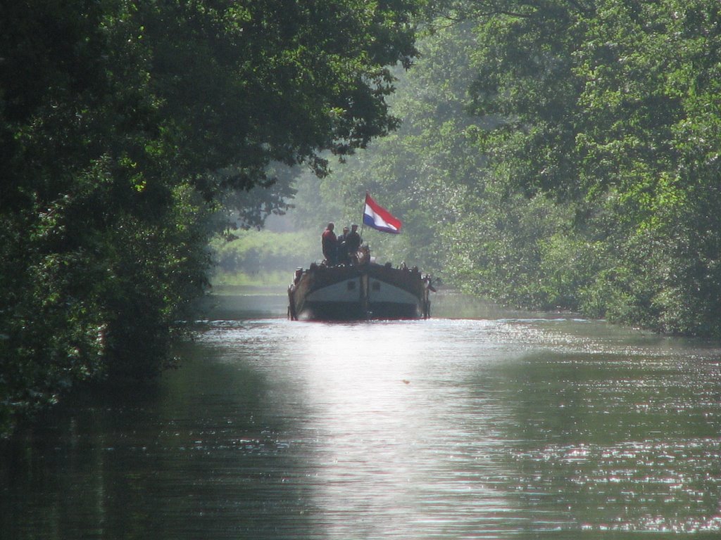 "Familietrouw" auf dem historischen Elisabethfehn-Kanal by egon.buss