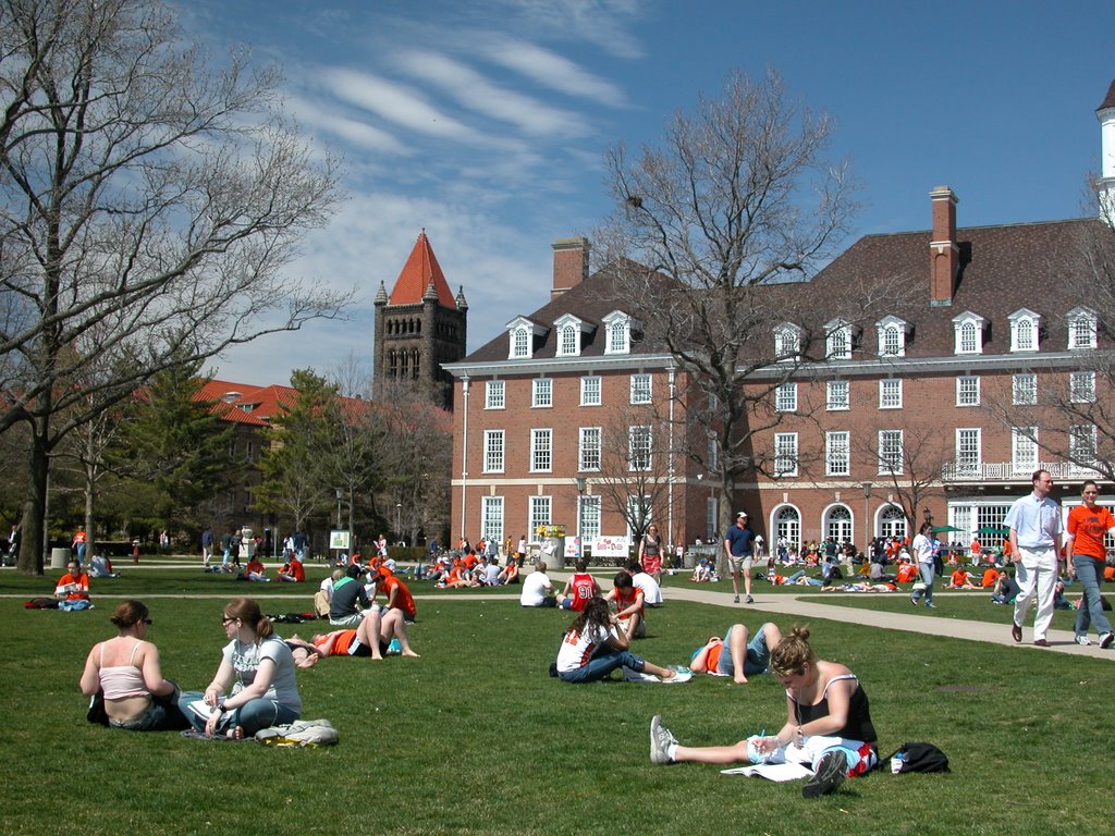 The Quad, Illini Union and Altgeld by Marek Jochec