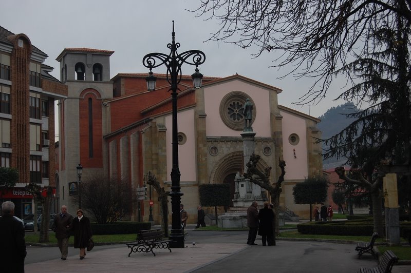 La Felguera.Iglesia by xabiastur